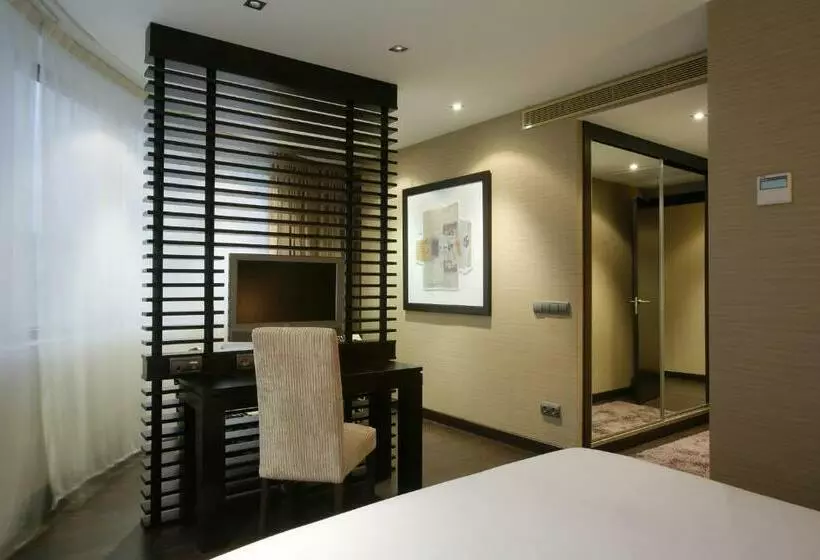 ジュニアスイート, Azz Asturias Langrehotel & Spa