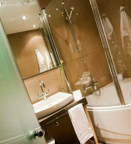 ジュニアスイート, Azz Asturias Langrehotel & Spa