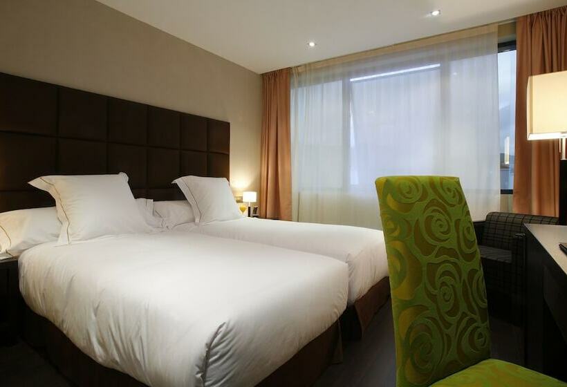 اتاق استاندارد, Azz Asturias Langrehotel & Spa