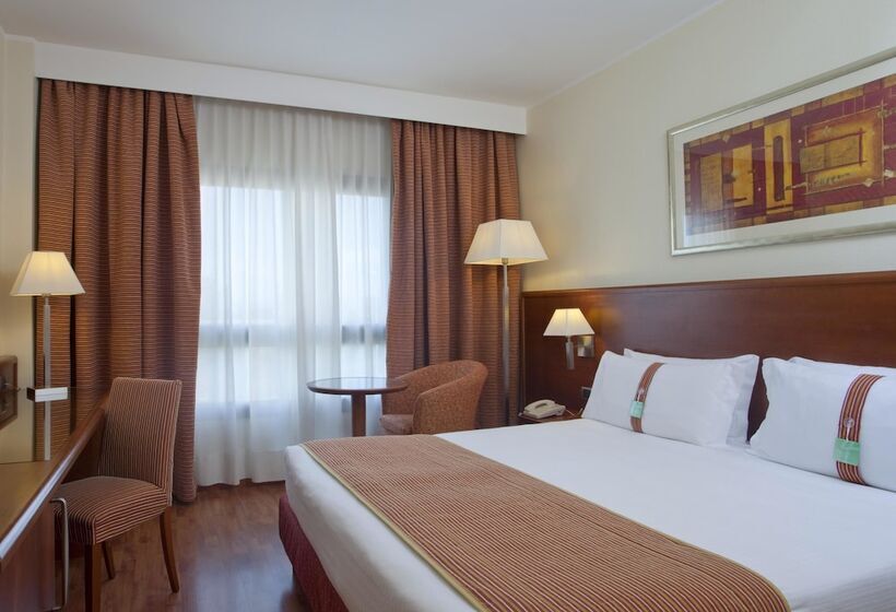 Номер Премиум, Holiday Inn Cagliari, An Ihg