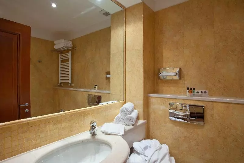 اتاق پرمیوم, Holiday Inn Cagliari, An Ihg
