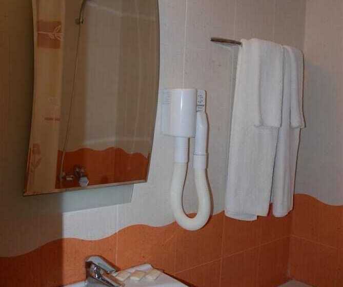 Семейный Номер, Italia