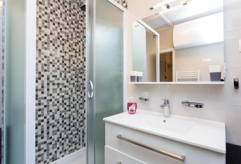 اتاق استاندارد با سرویس بهداشتی مشترک, Guesthouse Ivona