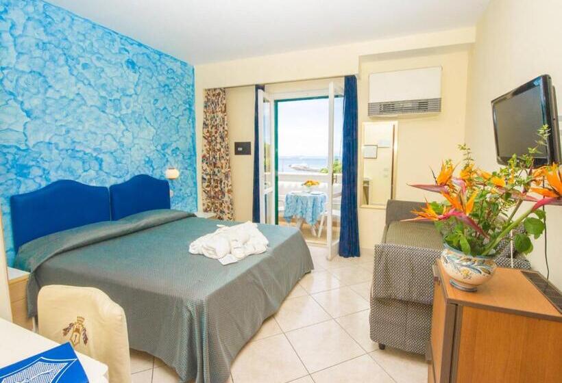 חדר סטנדרט לארבעה, L'approdo