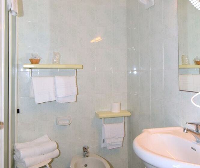 חדר סטנדרט, L'approdo