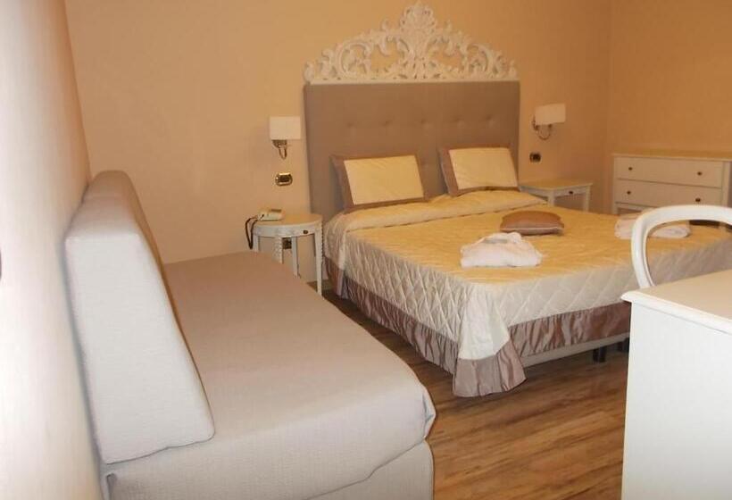 חדר סטנדרט לארבעה, Manzoni Wellness&spa