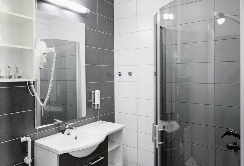 شقة غرفتين, Rantapuisto