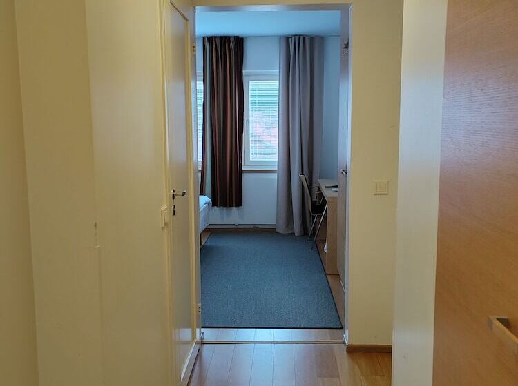 شقة غرفة واحدة, Rantapuisto