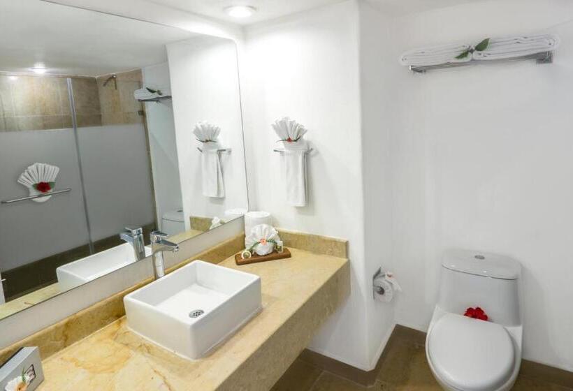 景色の見えるダブルベッドスタンダードルーム, Tesoro Ixtapa Beach Resort