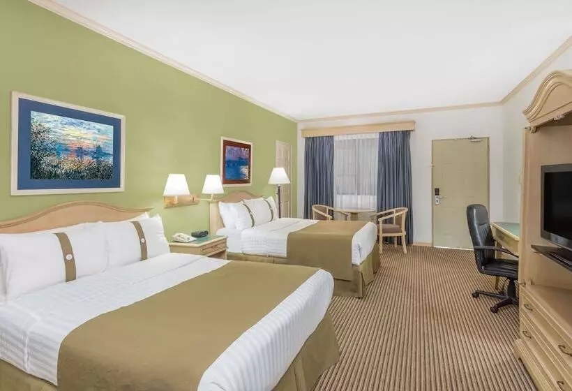 اتاق استاندارد با 2 تخت دوبل, Wyndham Garden Obregon