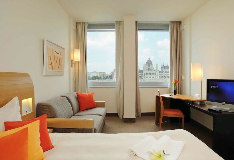 Номер Executive, Novotel Budapest Danube