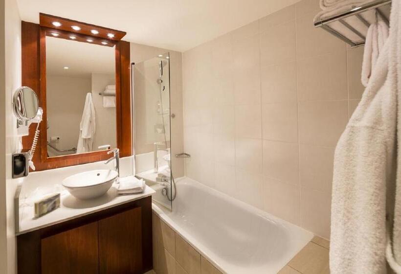 Семейные Апартаменты, Residhome Courbevoie La Défense
