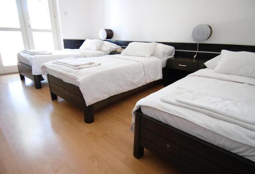 סטודיו נוח, Fontana Resort