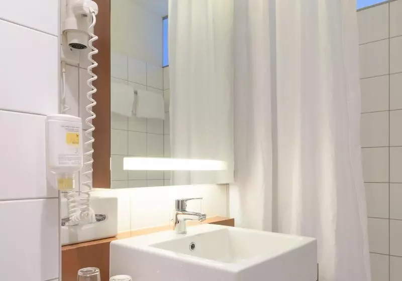 ویلای یک اتاق خوابه با استخر شنا, Sea & Villas