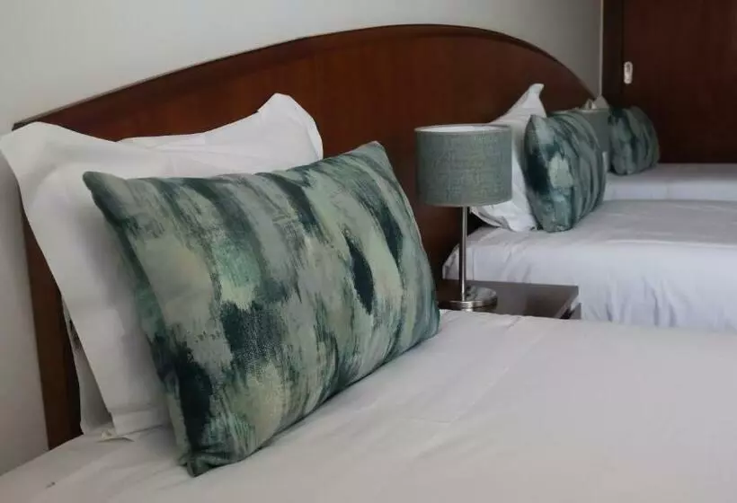 اتاق استاندارد سه نفره, Apulia Praia