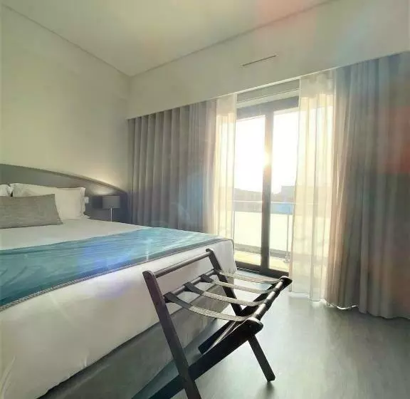 اتاق استاندارد با بالکن, Apulia Praia