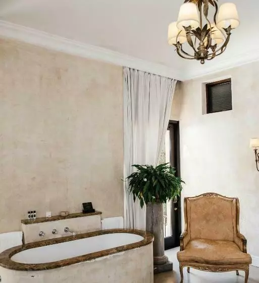 Standard-huone, Avianto