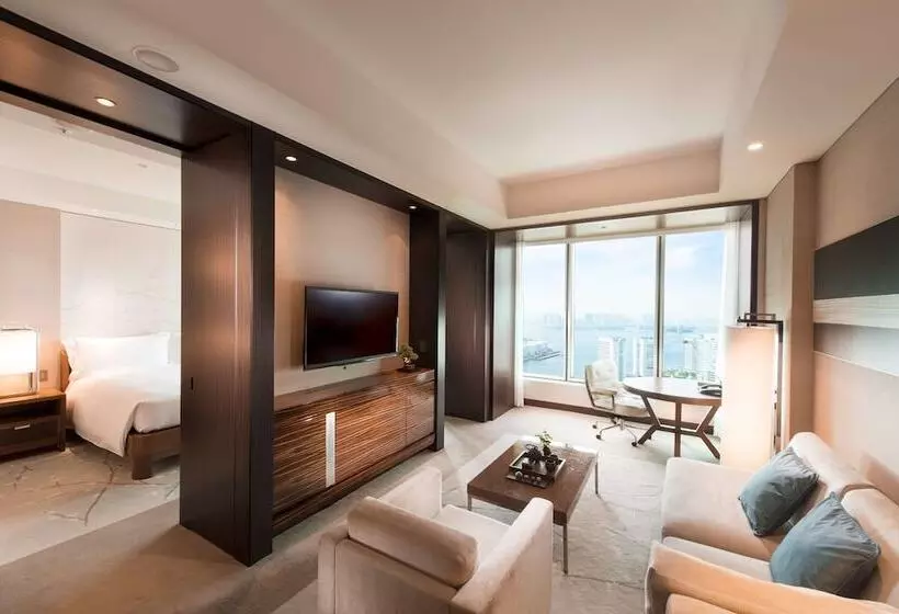 景色の見えるスイートルーム, Conrad Tokyo