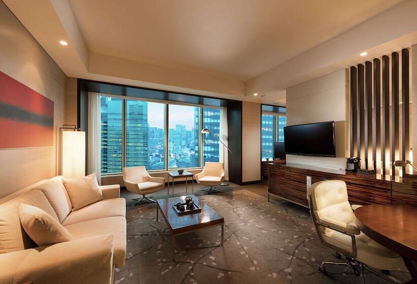 带城市景观的套间, Conrad Tokyo