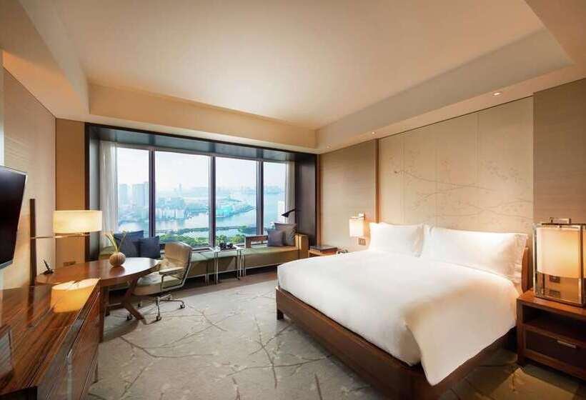 Quarto Estandar Cama King, Conrad Tokyo