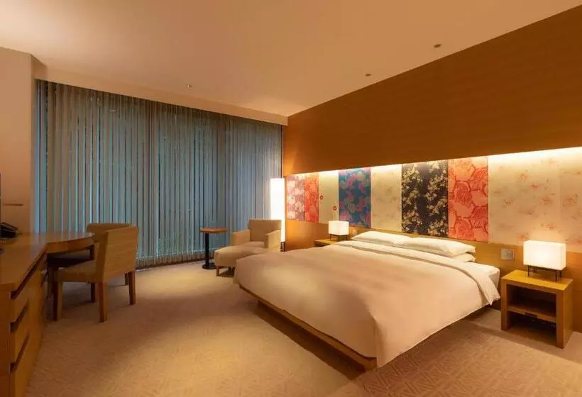 キングサイズベッドのデラックスルーム, Hyatt Regency Kyoto