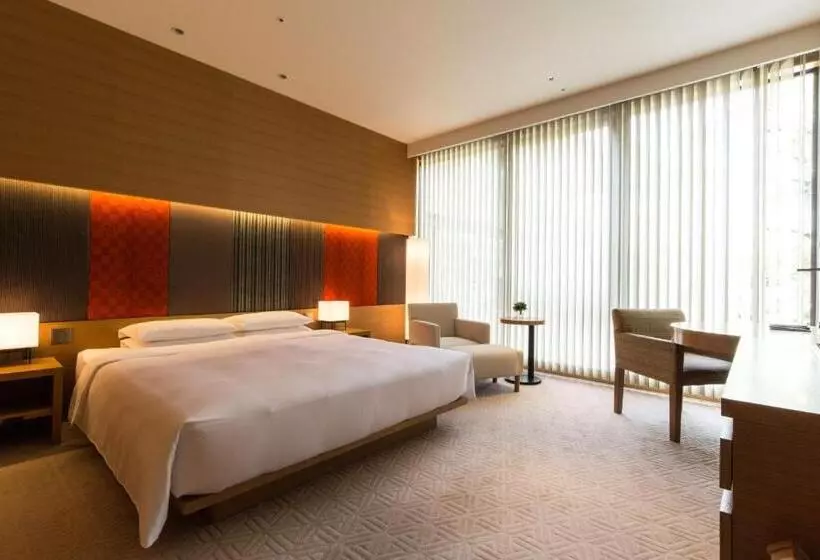 キングサイズベッドのデラックスルーム, Hyatt Regency Kyoto