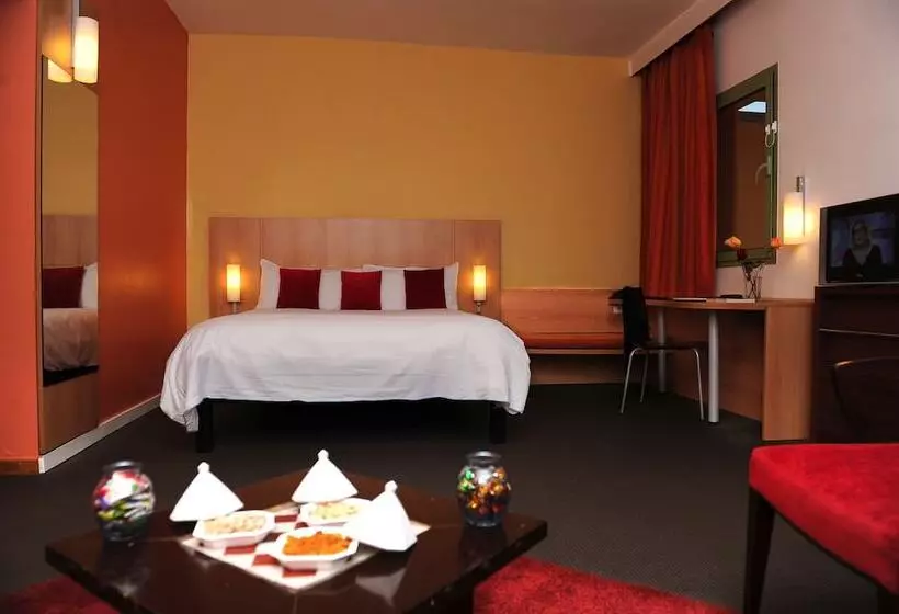 سوئیت جونیور با چشم‌انداز کوهستان, Ibis Marrakech Palmeraie