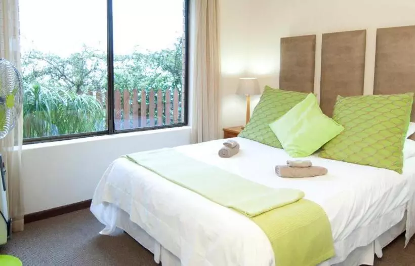ファミリールーム, Overmeer Guest House