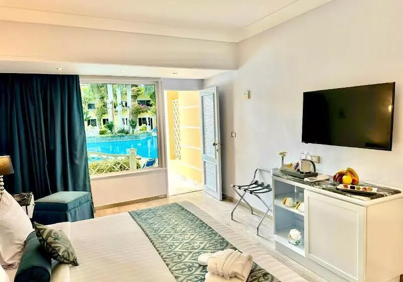 اتاق لوکس با چشمانداز استخر, Paradise Inn Beach Resort