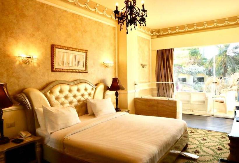 سوییت خانوادگی, Paradise Inn Beach Resort