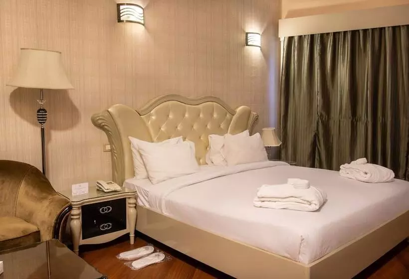 اتاق لوکس, Paradise Inn Beach Resort