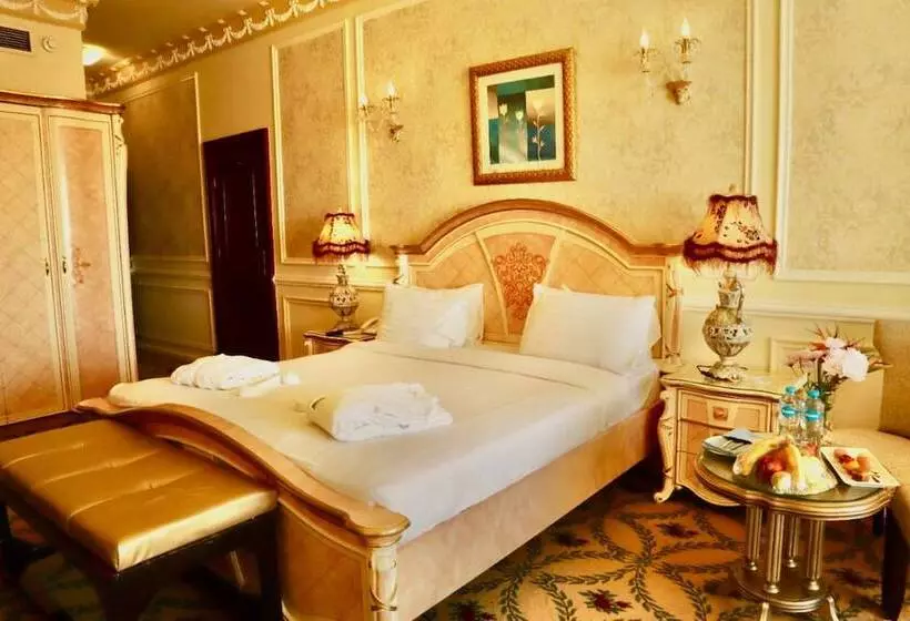 سوئیت رویال, Paradise Inn Beach Resort