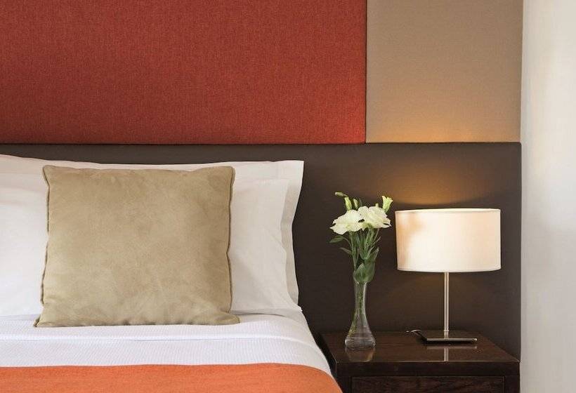 スタンダードトリプルルーム, Rochester Calafate