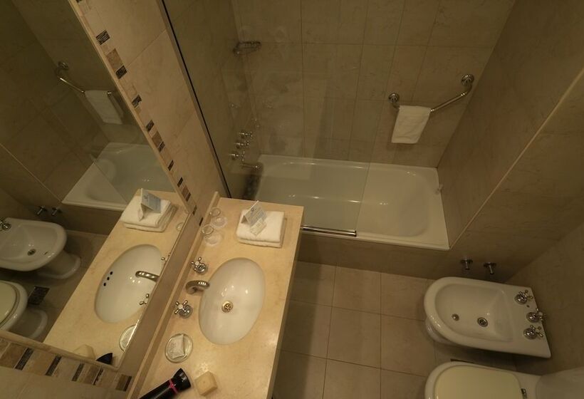 スタンダードルーム, Rochester Calafate