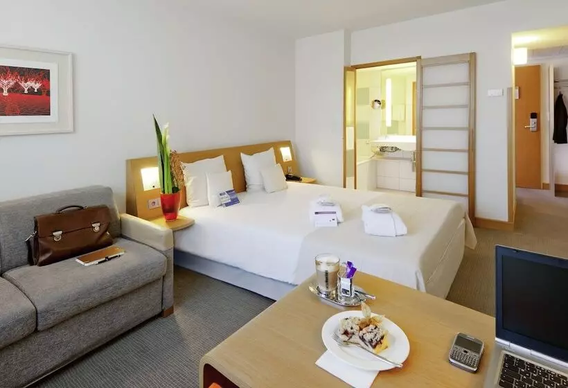 エクゼクティブルーム, Novotel Reading Centre