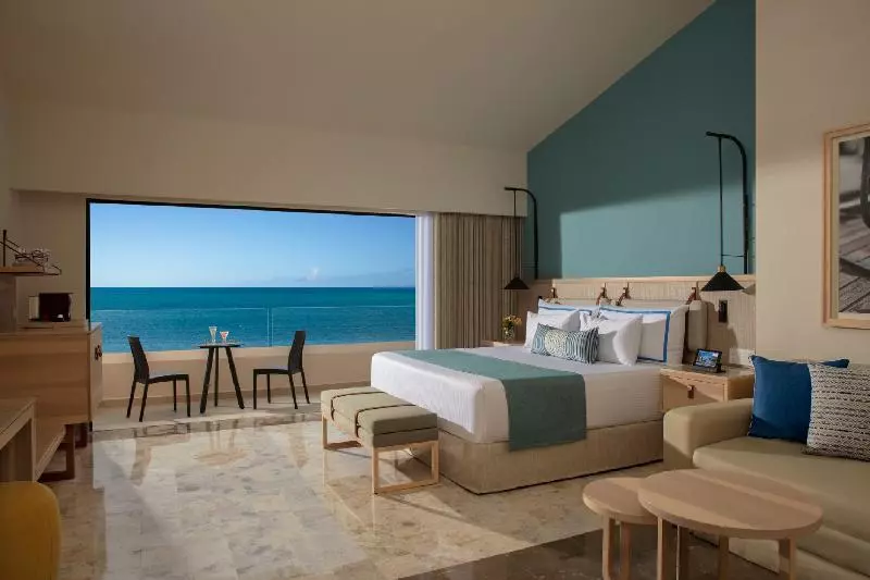 Club Room Sea View, Dreams Aventuras Riviera Maya   All Inclusive