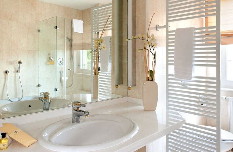 جناح, Victor S Residenz Hotel Berlin Mitte