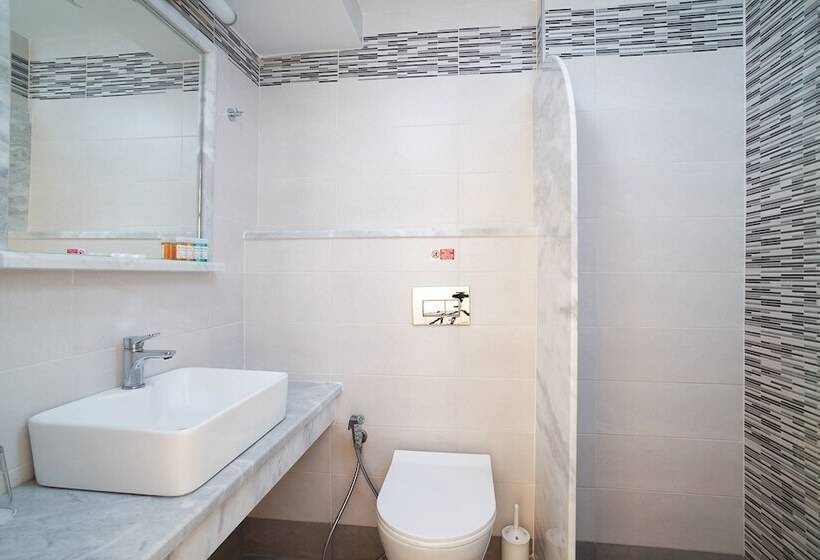 4인용 스탠다드 룸, Amaryllis