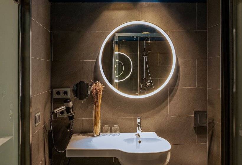 Номер Стандарт, Indigo Barcelona Plaza Espana, An Ihg