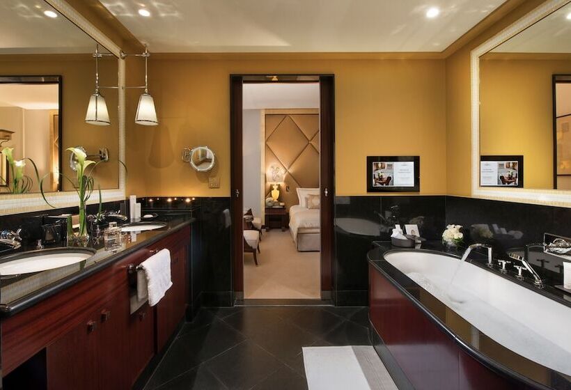 سوییت جونیور لوکس, Hôtel Barrière Fouquet S Paris