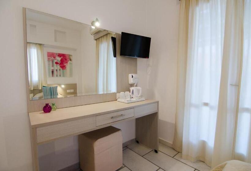 آپارتمان خانوادگی, Brothers