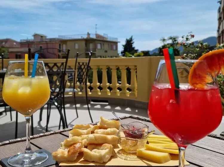 اتاق سوپریور با چشم‌انداز, Canali, Portofino Coast
