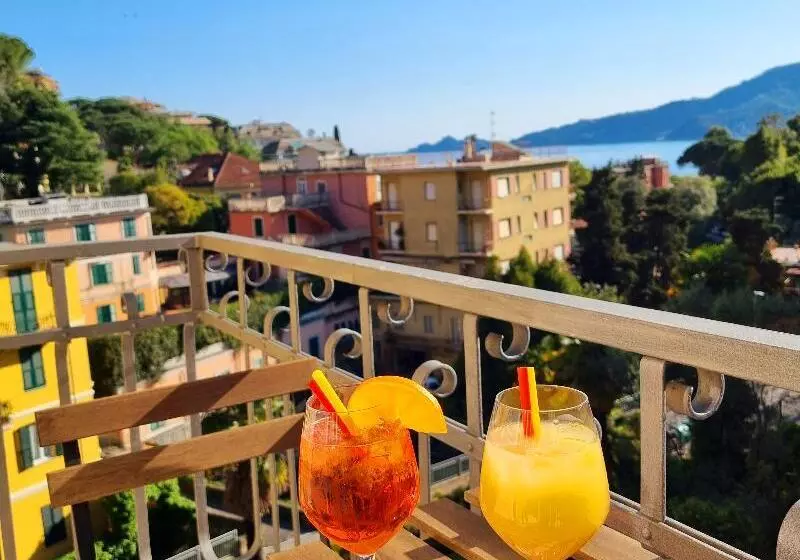 اتاق سوپریور, Canali, Portofino Coast