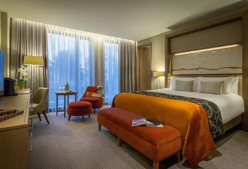 キングサイズベッドのエクゼクティブルーム, Clayton Hotel Chiswick