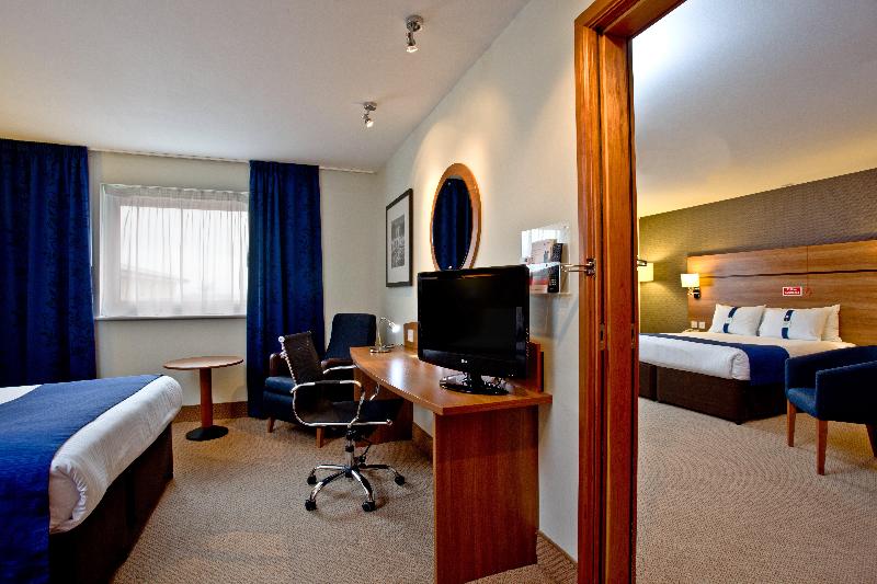 장애인을 위한 스탠다드 룸, Holiday Inn Express Shrewsbury, An Ihg