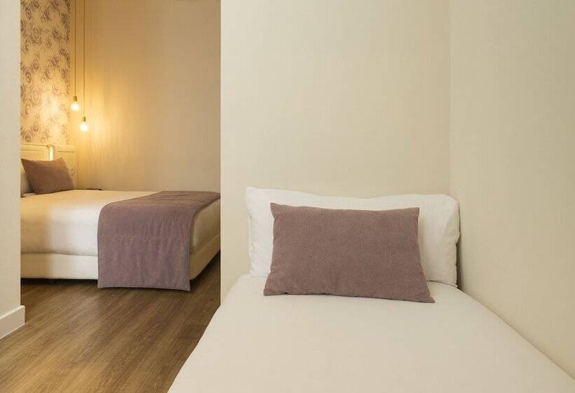 Номер Стандарт Трехместный, Icon Bcn