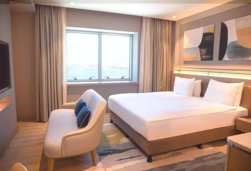 سوییت خانوادگی, Kolin Hotel Spa & Convention Center