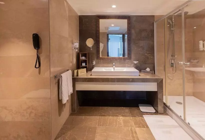 سوئیت پرزیدنت, Kolin Hotel Spa & Convention Center