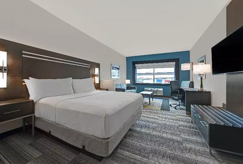 اتاق لوکس با چشم‌انداز باغ, Kolin Hotel Spa & Convention Center