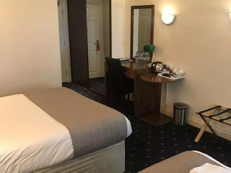 レイクビュースタンダードルーム, Normanton Park Hotel, Sure Hotel Collection By Best Western